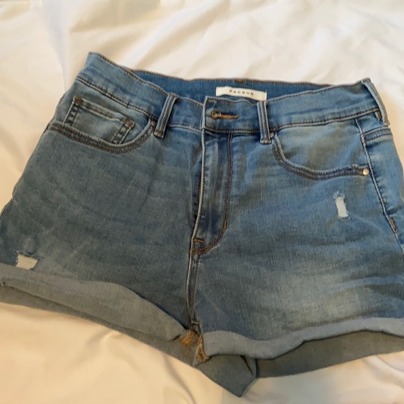 PacSun Pants - “The Shortie” by PACSUN - size 27
